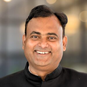 मिथिलेश मिश्र, डीएम (साभार- फेसबुक पेज)