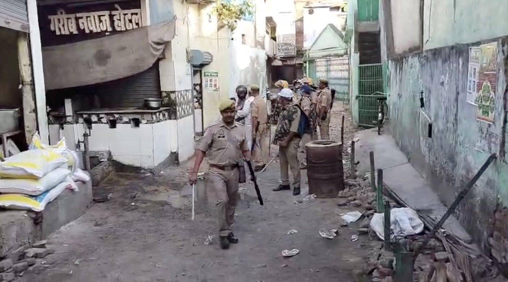 बीते शनिवार को बरेली में हिंसक झड़प के दौरान का दृश्य (फाइल फोटो)