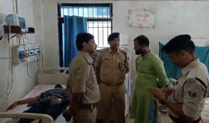 अस्पताल में भर्ती आरोपी युवक।