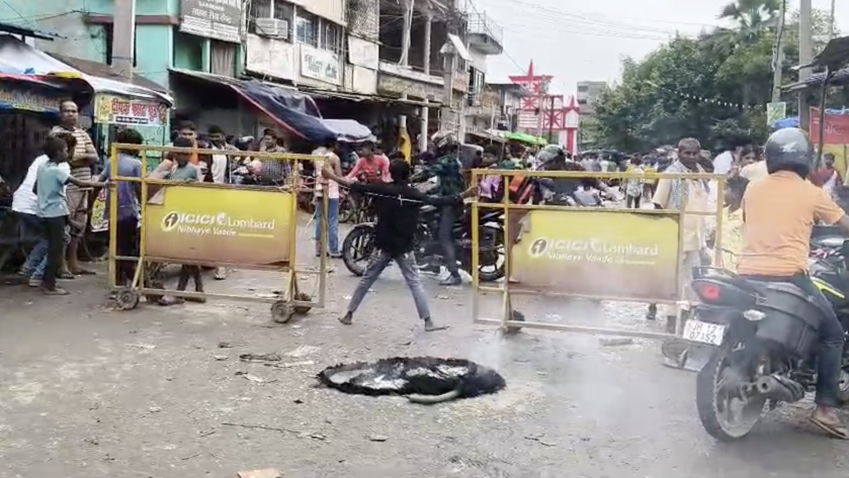 नवादा में पुलिस कार्रवाई के बाद तनाव