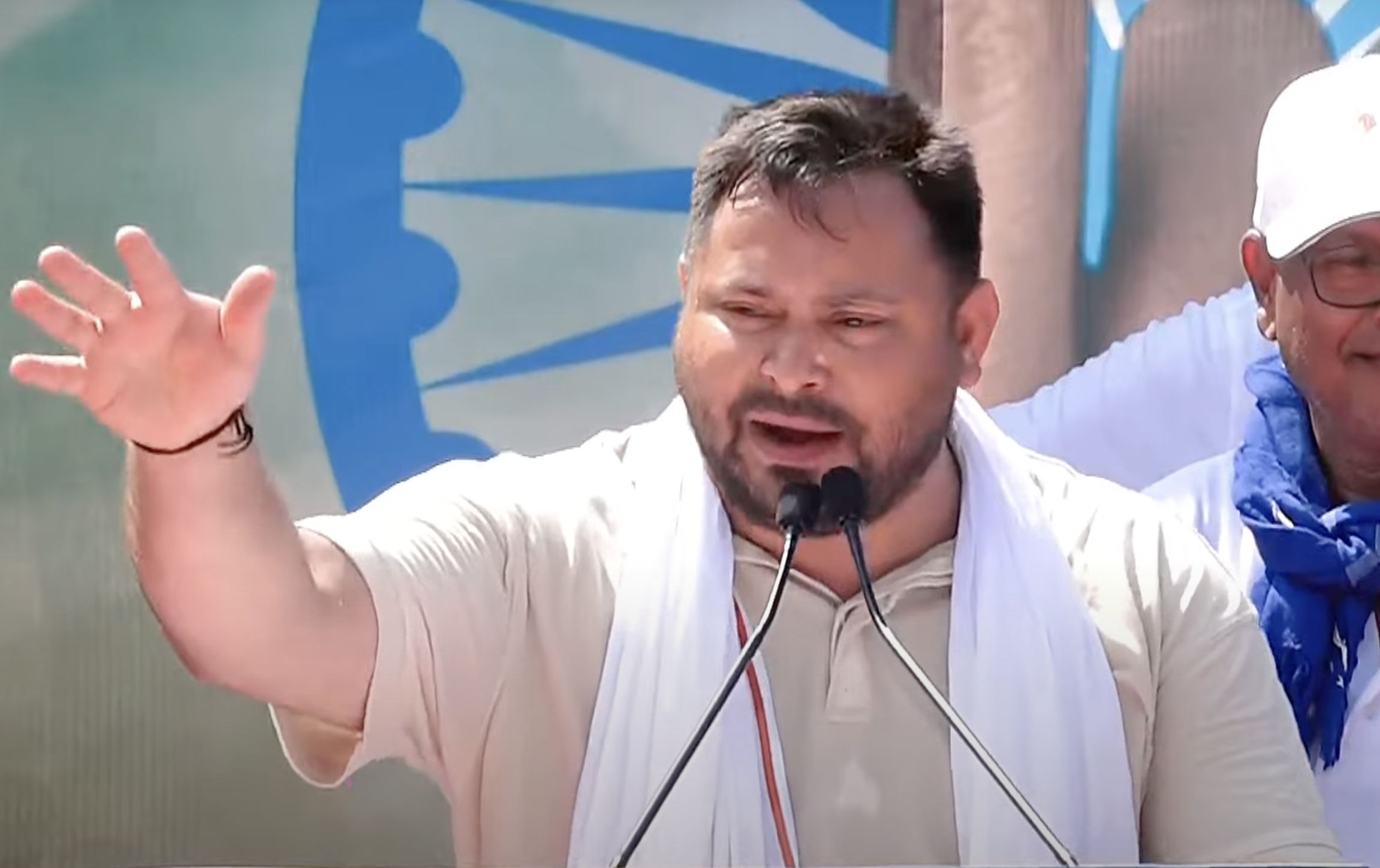 तेजस्वी यादव