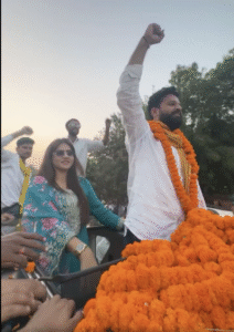 नामाकंन के बाद निकाला रोड शो, हरियाणवी अभिनेत्री प्रांजल दहिया भी मौजूद रहीं।