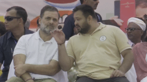 बिहार में सितंबर में हुई 'वोटर अधिकार यात्रा' के बाद पहली बार राहुल-तेजस्वी की संयुक्त जनसभा हुई।