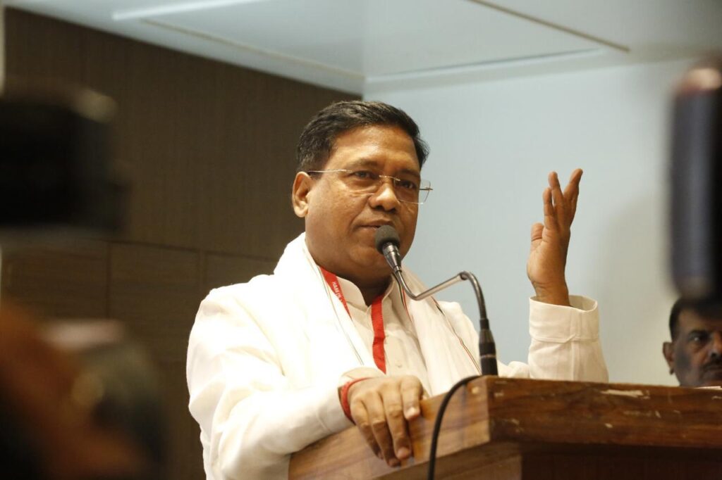 डॉ. संतोष कुमार सुमन, हम