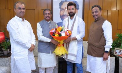 चिराग पासवान से 7 अक्तूबर को मिले बिहार चुनाव प्रभारी।