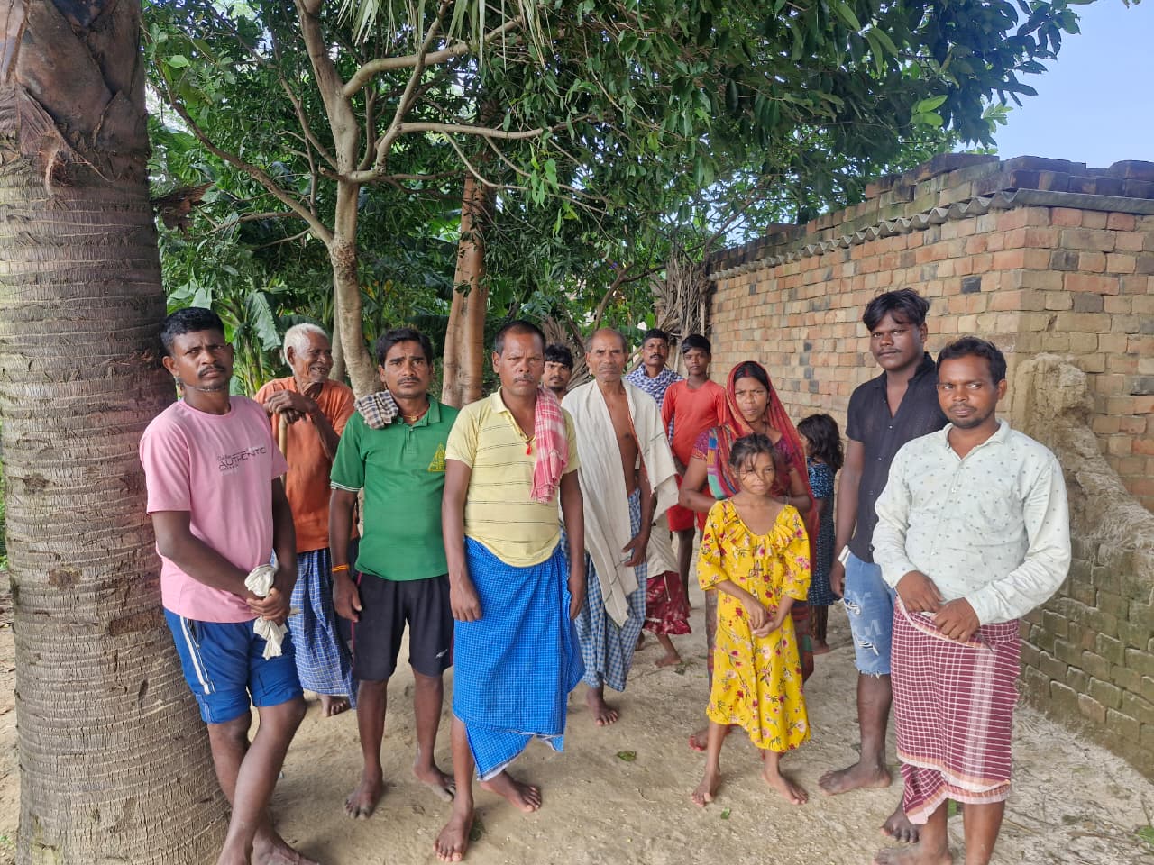 महादलित टोला के लोगों ने अपनी समस्याएं बताईं