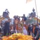 लखीसराय में नामांकन में पहुंची दिल्ली की CM रेखा गुप्ता को देखने भीड़ उमड़ी।