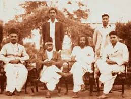 1939 में महाराष्ट्र में राष्ट्रीय स्वयं संघ की बैठक के दौरान की तस्वीर (क्रेडिट - इंटरनेट)