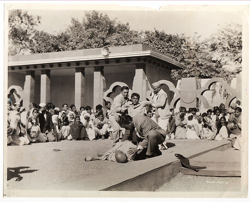 30 जनवरी, 1948 को गोली मारकर बापू की हत्या कर दी गई। मौके का दृश्य (तस्वीर - prcyl)