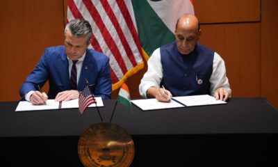 इंडोनेशिया में भारतीय रक्षा मंत्री व उनके अमेरिकी समकक्ष ने रक्षा समझौते पर 31 अक्तूबर को हस्ताक्षर किए ( क्रेडिट - फेसबुक)