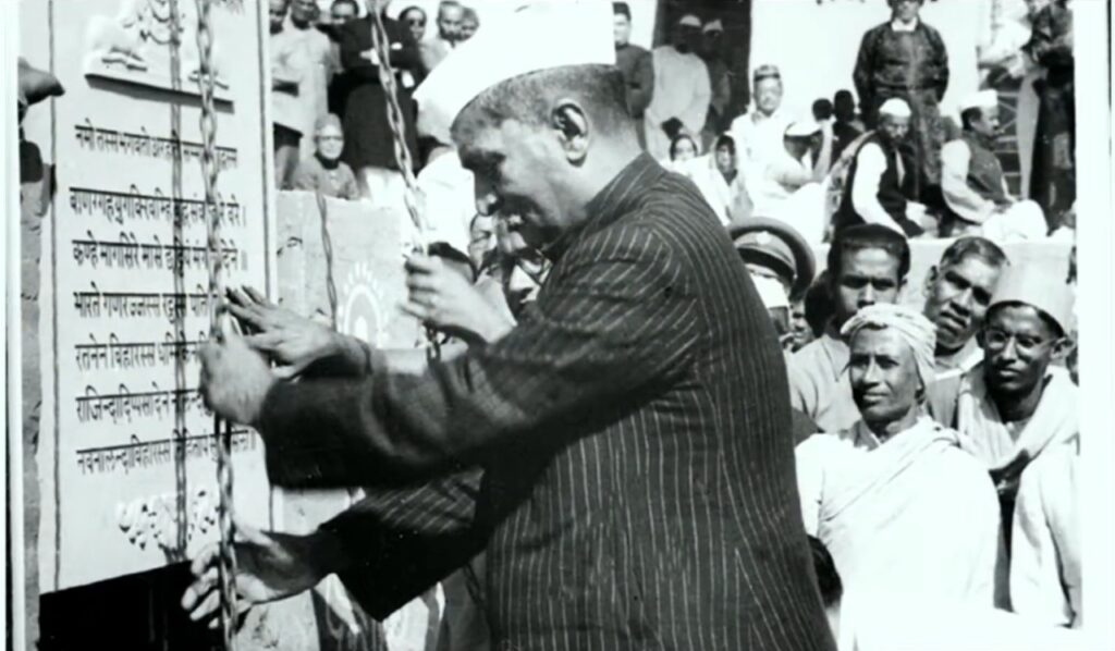 By The image belongs to the Nava Nalanda Mahavihara and I have permission - https://www.youtube.com/watch?v=VKXzC6nb-34, Public Domain, Link