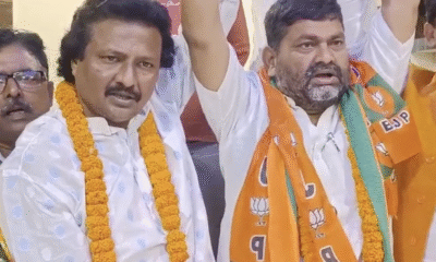 मुंगेर के एक होटल में भाजपा प्रत्याशी श्रवण कुमार के साथ जनसुराज के प्रत्याशी संजय कुमार