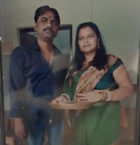 अपने भाई के साथ भाईदूज के मौके पर सविता देवी की तस्वीर