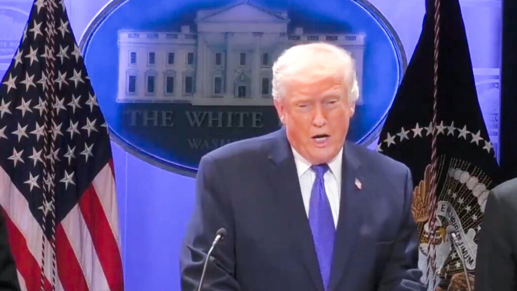 अमेरिकी राष्ट्रपति ट्रंप