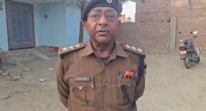 घटना की जानकारी देते सदर एसडीपीओ 2 राजेश कुमार। (गाेपालगंज संवाददाता )