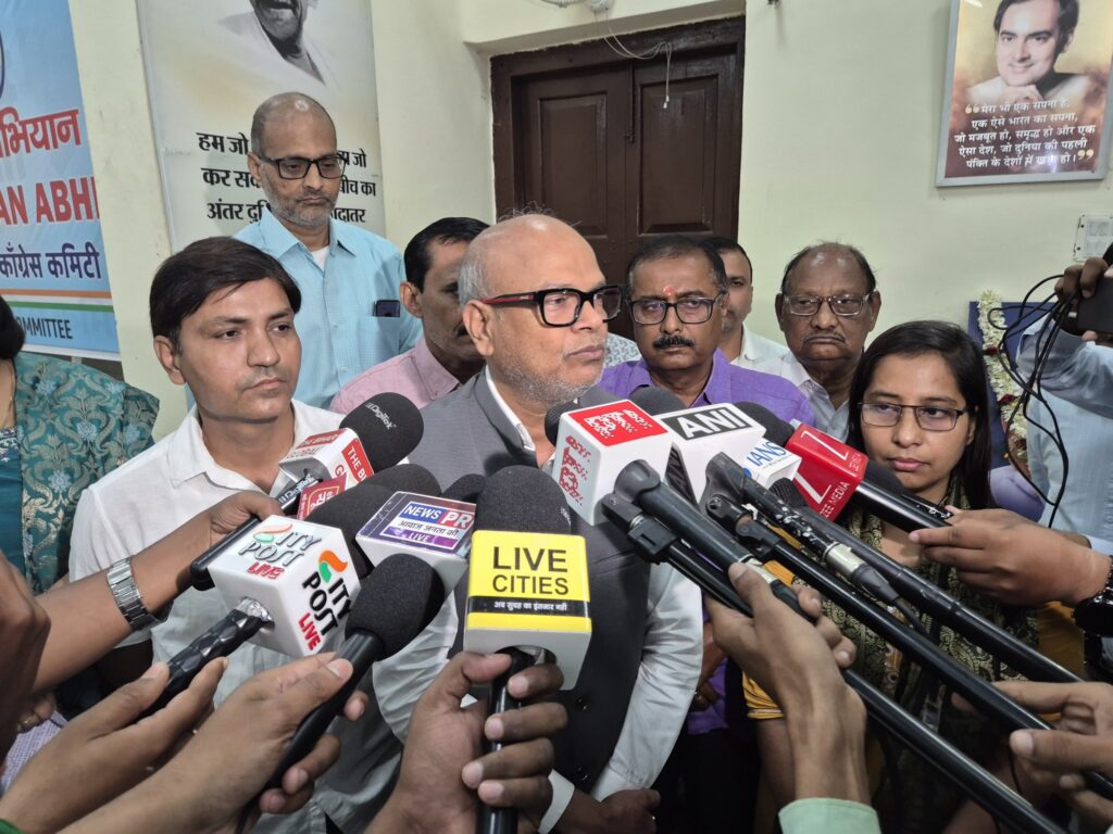 पटना स्थित कार्यालय में बिहार कांग्रेस के अध्यक्ष राजेश राम (फाइल फोटो - X/@INCBihar)