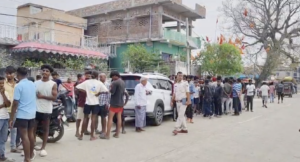 इसी स्पॉट पर दुर्घटना हुई, सफेद रंग की (XL6) छोड़कर आरोपी कार चालक फरार हो गया।