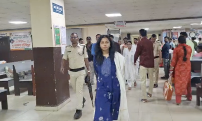 समर्पण अस्पताल में छापामारी के लिए पहुंचीं सदर एसडीएम डॉ. नेहा कुमारी